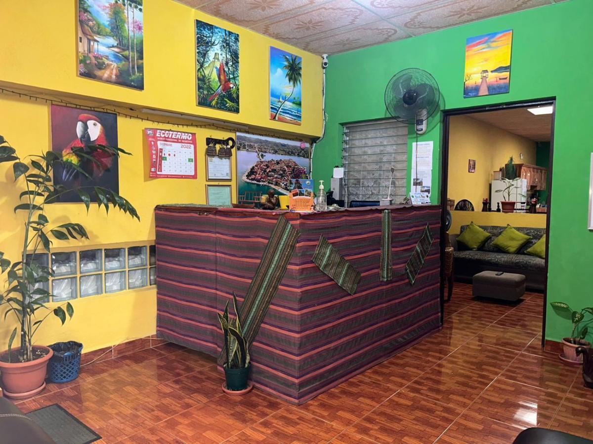 Casa Maya Itza Flores Eksteriør bilde