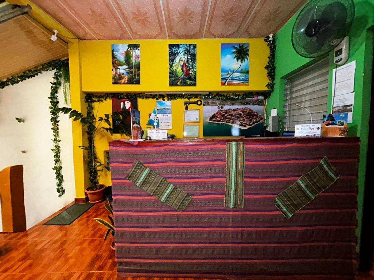 Casa Maya Itza Flores Eksteriør bilde