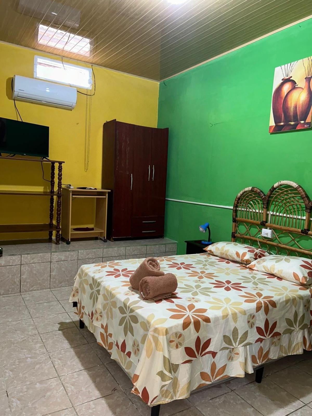 Casa Maya Itza Flores Eksteriør bilde