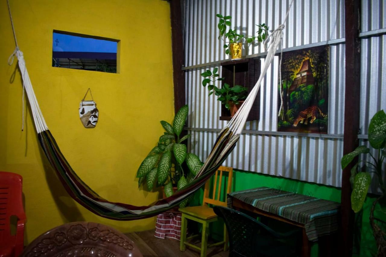Casa Maya Itza Flores Eksteriør bilde